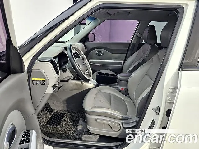 KIA SOUL 2017 — 66 000 км, белый, Корея — под ключ — фото 8