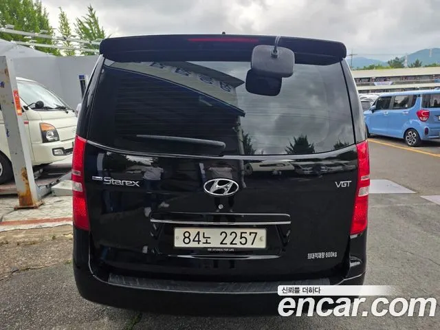 HYUNDAI GRAND STAREX 2017 — 72 870 км, чёрный, Корея — под ключ — фото 8