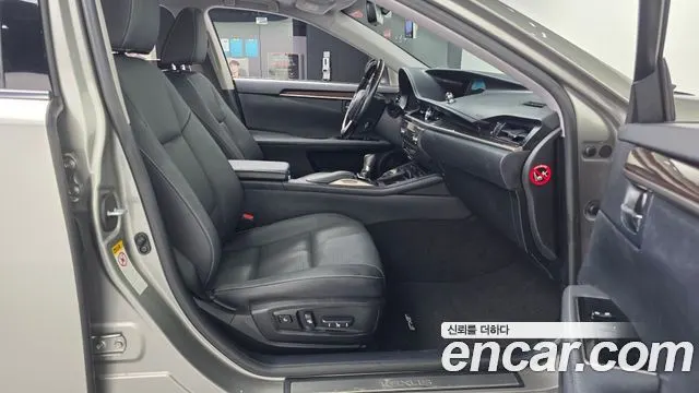 LEXUS ES300H 2017 — 60 926 км, серебристо-серый, Корея — под ключ — фото 11