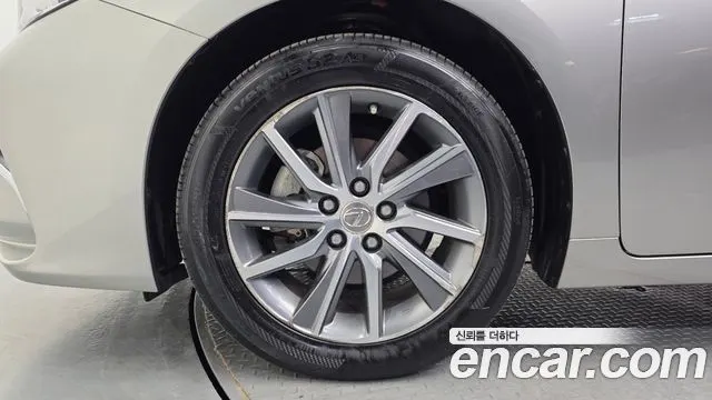 LEXUS ES300H 2017 — 60 926 км, серебристо-серый, Корея — под ключ — фото 5