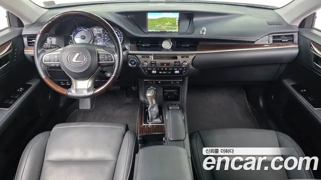 LEXUS ES300H 2017 — 60 926 км, серебристо-серый, Корея — под ключ — фото 7