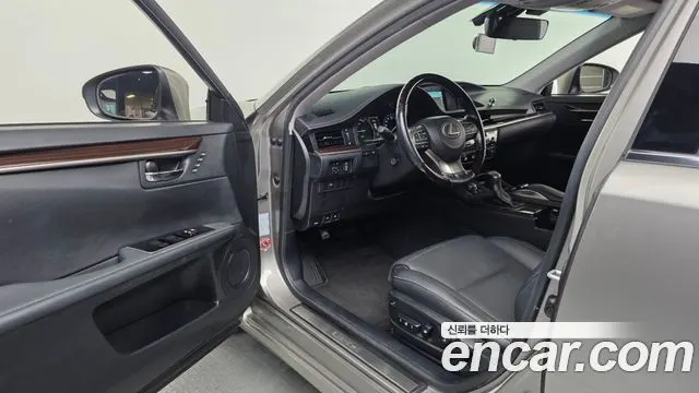 LEXUS ES300H 2017 — 60 926 км, серебристо-серый, Корея — под ключ — фото 10
