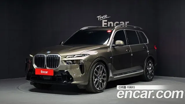 BMW X7 2025 — 15 252 км, светло-золотистый, Корея — под ключ — фото 1