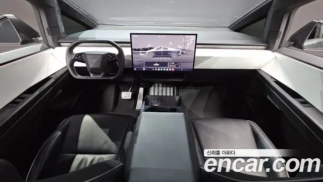 TESLA 사이버트럭 2024 — 56 323 км, серебристый, Корея — под ключ — фото 7