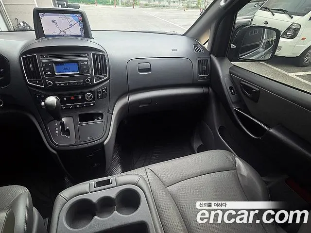 HYUNDAI GRAND STAREX 2019 — 99 278 км, серебристо-серый, Корея — под ключ — фото 6