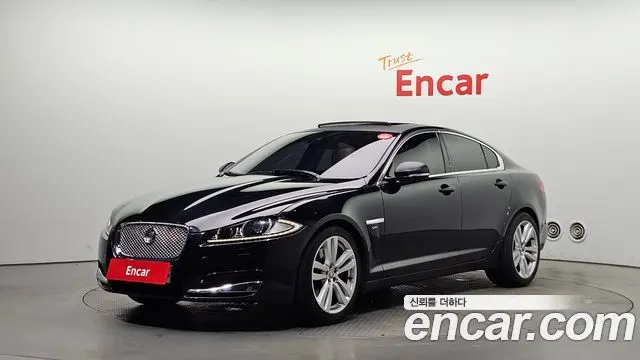 JAGUAR NEW XF 2012