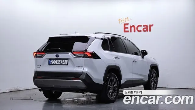 TOYOTA RAV4 — из Кореи под ключ