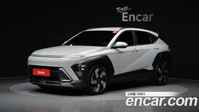 HYUNDAI KONA 2023 — 37 899 км, серебристо-серый, Корея — под ключ — фото 1