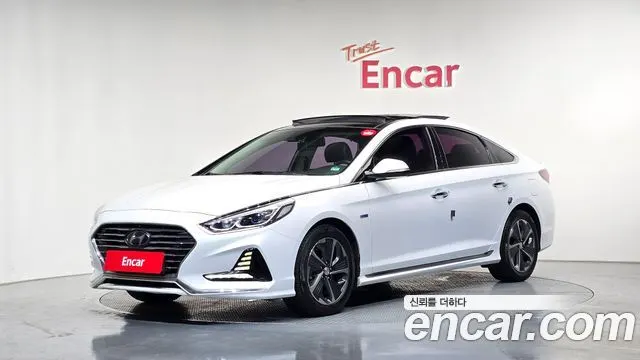 HYUNDAI SONATA HYBRID 2018 — 114 055 км, белый, Корея — под ключ — фото 1