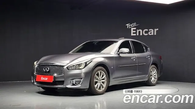 INFINITI Q70 2016