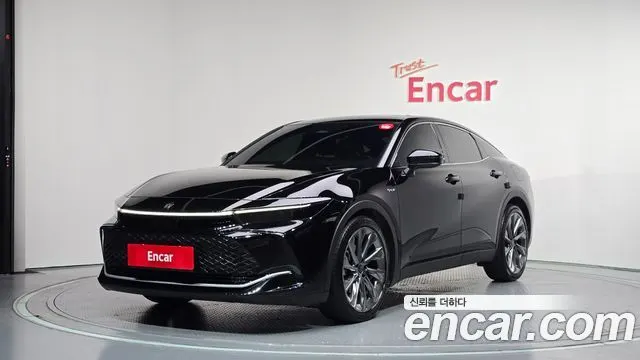 TOYOTA CROWN CROSSOVER 2025
