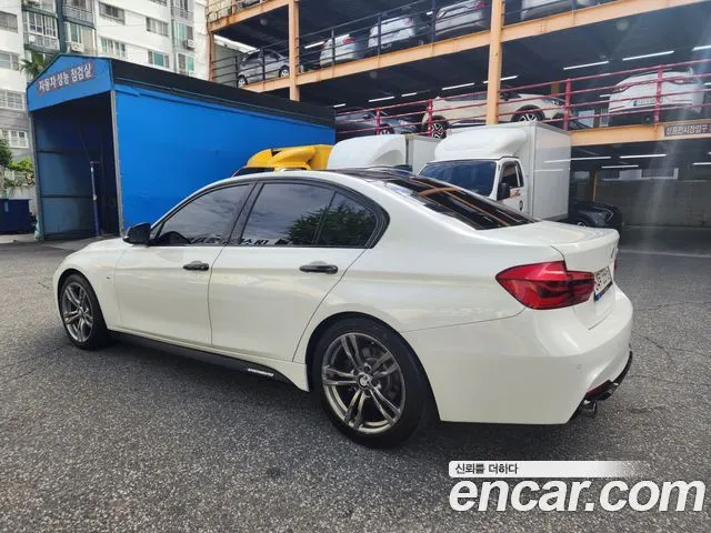 BMW 3 SERIES 2018 — 107 000 км, белый, Корея — под ключ — фото 4