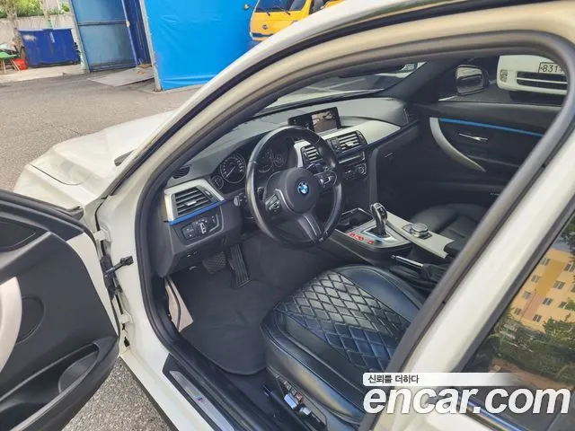 BMW 3 SERIES 2018 — 107 000 км, белый, Корея — под ключ — фото 7