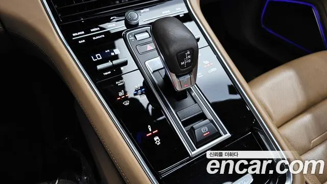 PORSCHE PANAMERA 2018 — 136 410 км, серебристо-серый, Корея — под ключ — фото 9