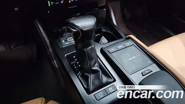 LEXUS ES300H 2021 — 111 391 км, светло-золотистый, Корея — под ключ — фото 9