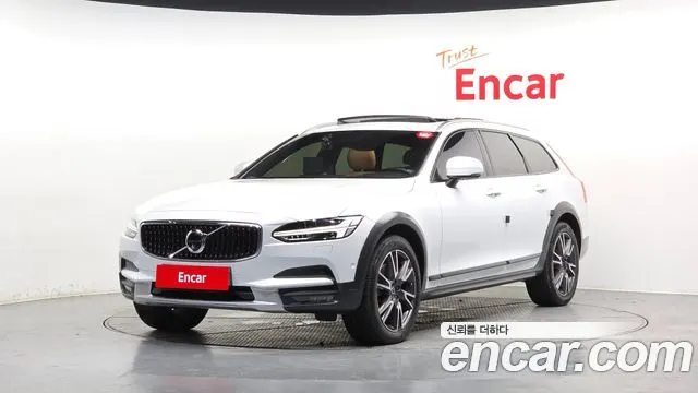 VOLVO V90 CROSS COUNTRY 2017 — 146 162 км, белый, Корея — под ключ — фото 12