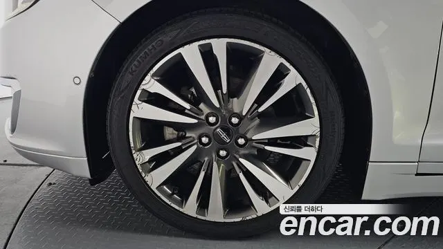 LINCOLN MKZ 2017 — 122 608 км, серебристо-серый, Корея — под ключ — фото 5