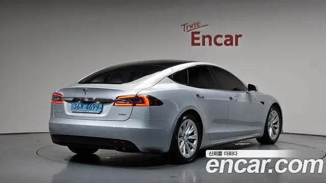 TESLA MODEL S 2017 — 49 016 км, серебристо-серый, Корея — под ключ — фото 2