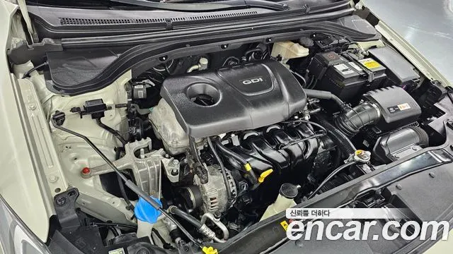 HYUNDAI AVANTE 2016 — 95 444 км, белый-перламутр, Корея — под ключ — фото 6