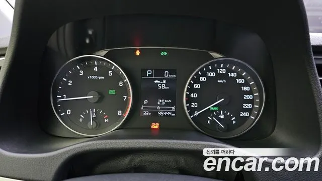 HYUNDAI AVANTE 2016 — 95 444 км, белый-перламутр, Корея — под ключ — фото 8