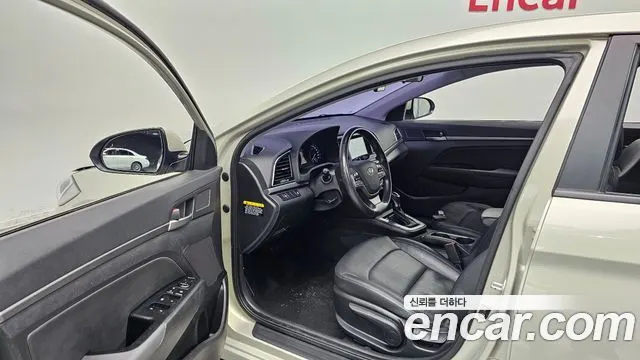 HYUNDAI AVANTE 2016 — 95 444 км, белый-перламутр, Корея — под ключ — фото 10