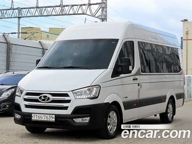 HYUNDAI SOLATI 2018 — 173 200 км, белый, Корея — под ключ — фото 1