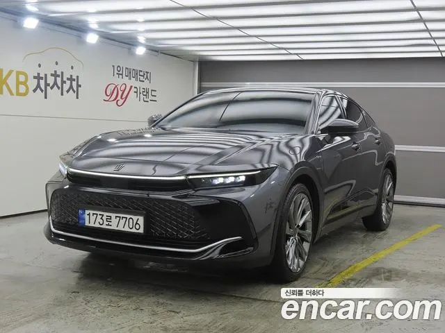 TOYOTA CROWN CROSSOVER 2024
