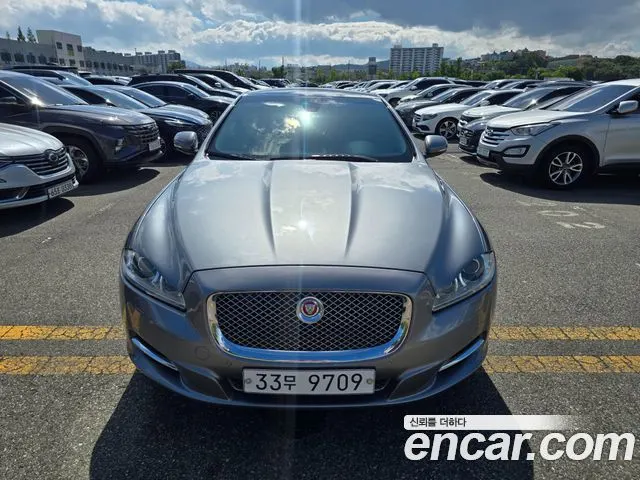 JAGUAR XJ 2014 — 95 872 км, серебристо-серый, Корея — под ключ — фото 2