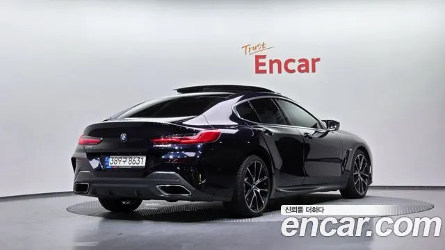 BMW 8 SERIES 2021