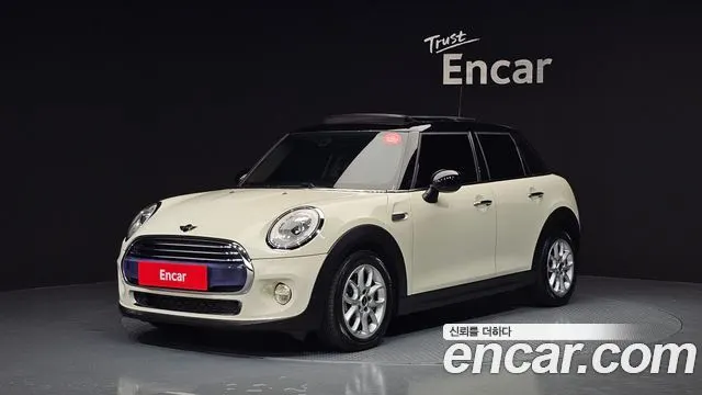 MINI COOPER D 2016 — 51 462 км, белый-перламутр, Корея — под ключ — фото 1