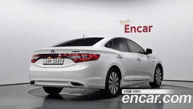 HYUNDAI GRANDEUR HYBRID — из Кореи под ключ