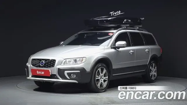VOLVO XC70 2015