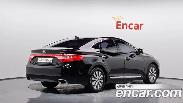 HYUNDAI GRANDEUR HYBRID — из Кореи под ключ