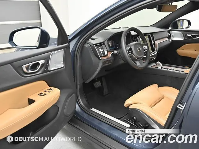 VOLVO V60 CROSS COUNTRY 2025 — 21 829 км, синий, Корея — под ключ — фото 11