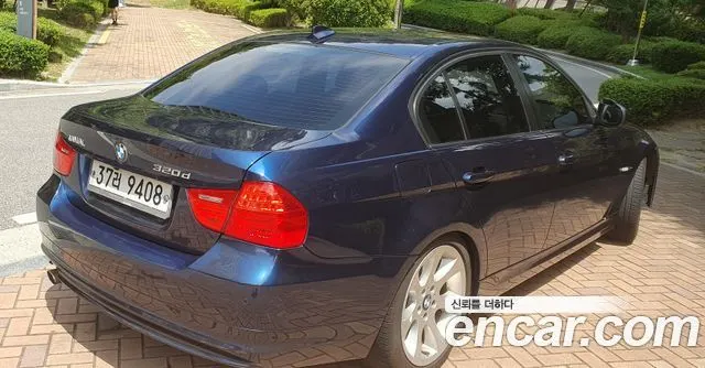 BMW 3 SERIES 2011 — 254 000 км, синий, Корея — под ключ — фото 2