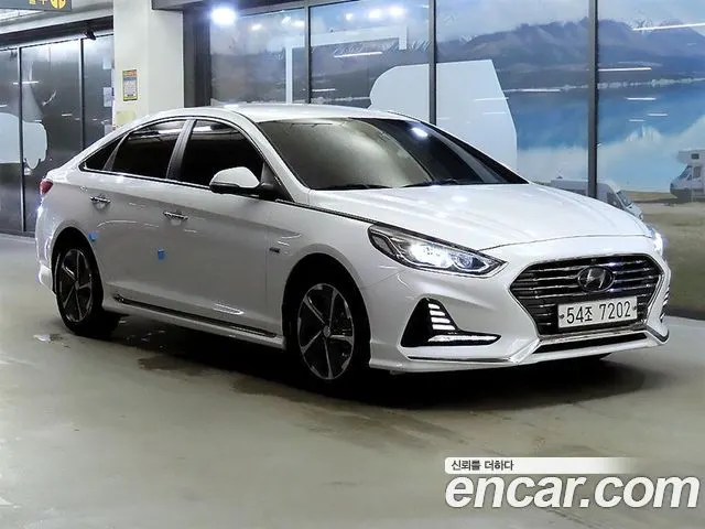 HYUNDAI SONATA HYBRID 2018 — 177 544 км, белый, Корея — под ключ — фото 12