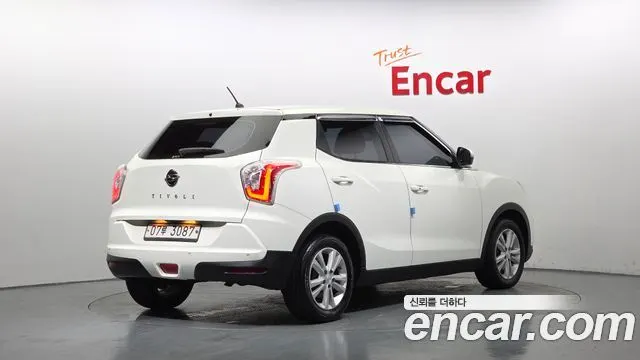 KGM TIVOLI ARMOUR 2018 — 86 167 км, белый-перламутр, Корея — под ключ — фото 2