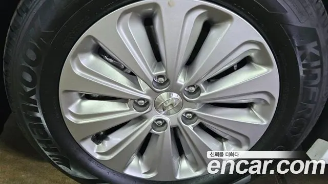 HYUNDAI SONATA HYBRID 2017 — 13 560 км, белый-перламутр, Корея — под ключ — фото 5