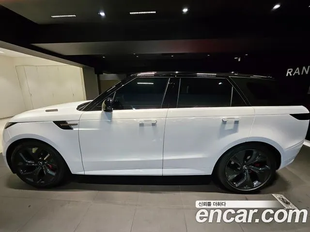LAND ROVER RANGE ROVER SPORT 2023