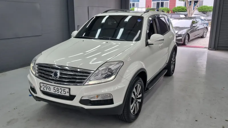 KGM REXTON W 2013