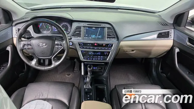 HYUNDAI SONATA HYBRID 2017 — 168 567 км, белый, Корея — под ключ — фото 7
