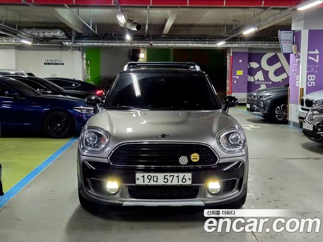 MINI COOPER COUNTRYMAN 2018 — 66 654 км, серый, Корея — под ключ — фото 1
