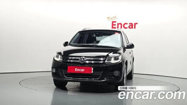 VOLKSWAGEN TIGUAN 2015 — 141 336 км, чёрный, Корея — под ключ — фото 3