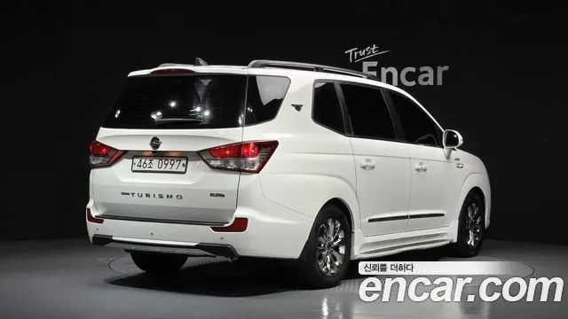 KGM KORANDO TURISMO 2016 — 163 032 км, белый, Корея — под ключ — фото 2