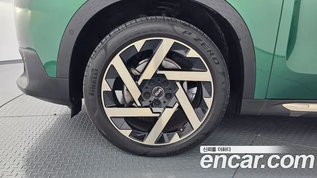 MINI COOPER S COUNTRYMAN 2024 — 21 304 км, тёмно-зелёный, Корея — под ключ — фото 5