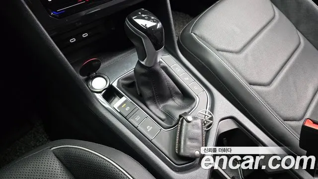 VOLKSWAGEN TIGUAN ALLSPACE 2023 — 106 763 км, серебристо-серый, Корея — под ключ — фото 9