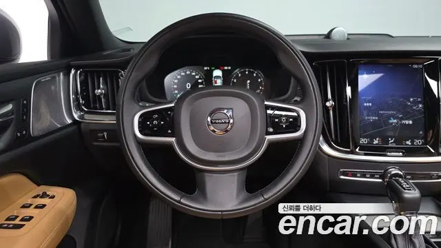 VOLVO V60 CROSS COUNTRY 2019 — 76 698 км, серый, Корея — под ключ — фото 12