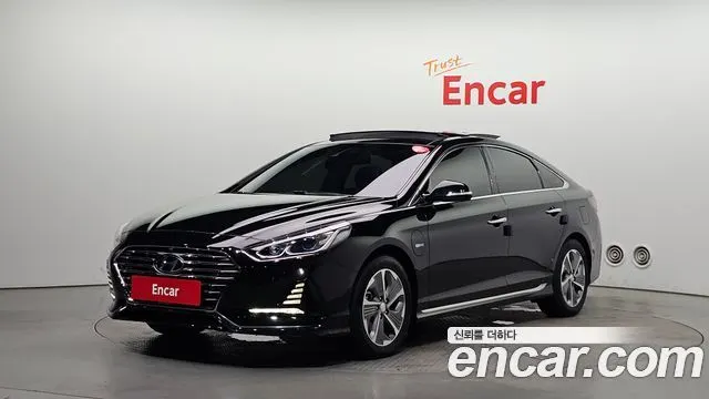 HYUNDAI SONATA HYBRID 2018 — 109 664 км, чёрный, Корея — под ключ — фото 1