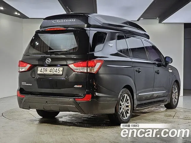 KGM KORANDO TURISMO 2014 — 175 000 км, чёрный, Корея — под ключ — фото 2