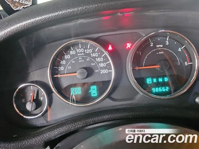 JEEP WRANGLER 2014 — 98 622 км, оранжевый, Корея — под ключ — фото 8